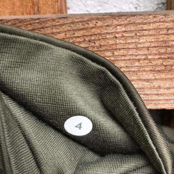 Lululemon Wunder Under Crop Leggings 4 - Picture 5 of 8